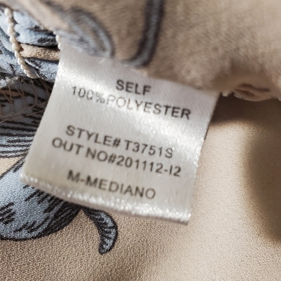 NWOT Blush Wrap Front Crop Blouse Size Medium - Picture 9 of 9